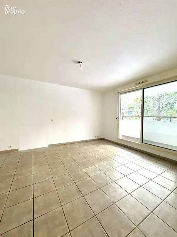Aix-en-provence   t2 de 46,25 m2 avec terrasse   emplacement privilégié, allées provençales - photo 2