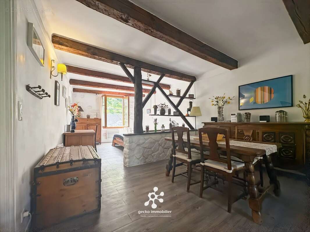 Appartement à ENTREVAUX
