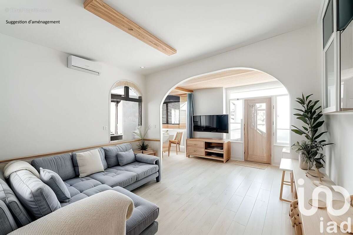 Photo 2 - Maison à SAINT-GEORGES-DE-REINTEMBAULT