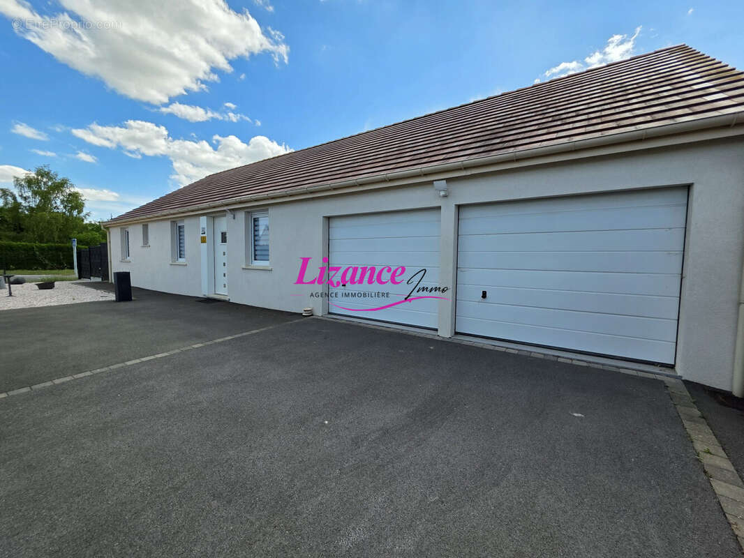Maison 107 m² à Raillencourt-Sainte-Olle  - photo 7