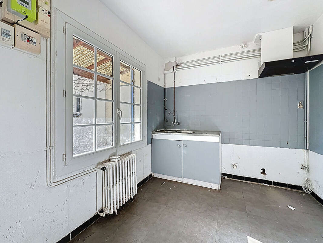 Maison à CHATEAUNEUF-DE-GADAGNE