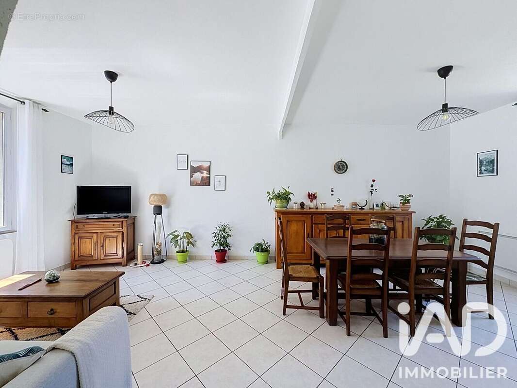 Maison 82 m² à Les Pennes-Mirabeau  - photo 6