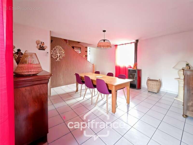 Maison à SAINT-SORLIN-EN-VALLOIRE