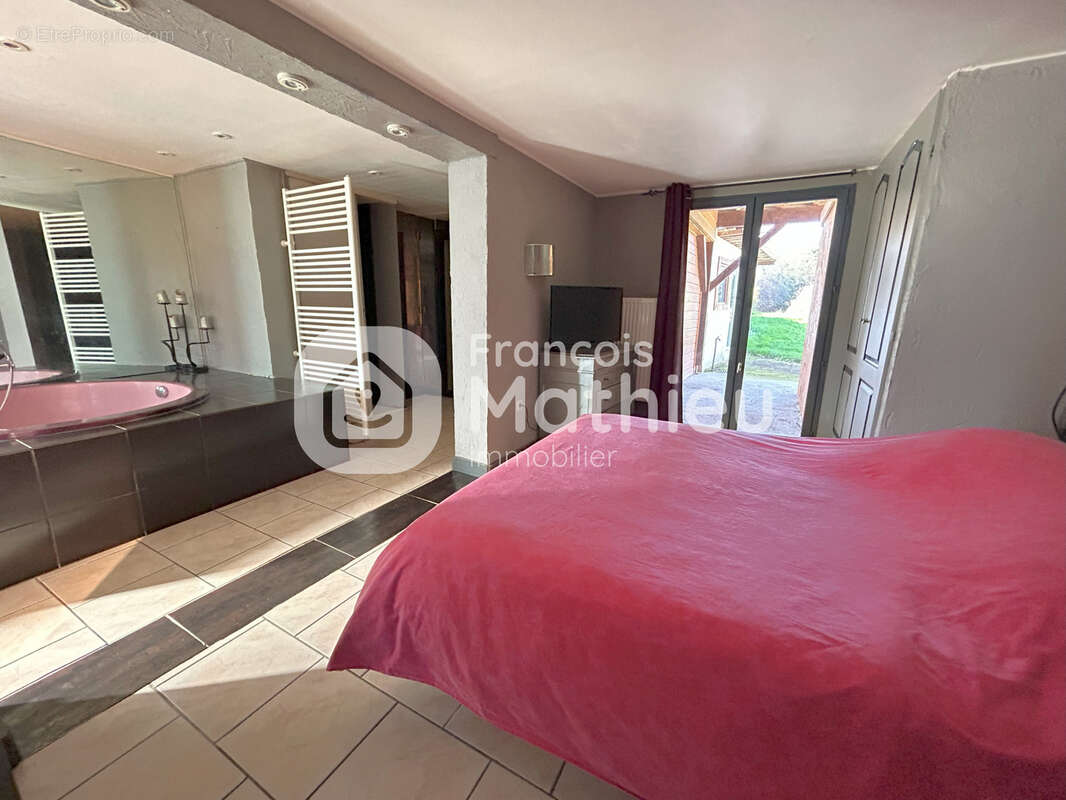 Maison à SAINT-TRIVIER-SUR-MOIGNANS