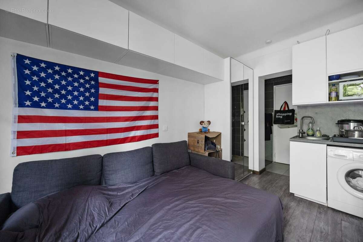 Appartement à PARIS-16E