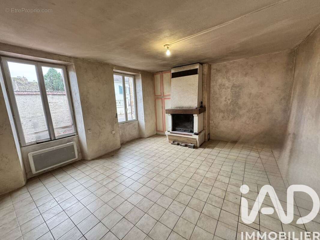 Maison 85 m² à Villeneuve-L'archeveque  - photo 6