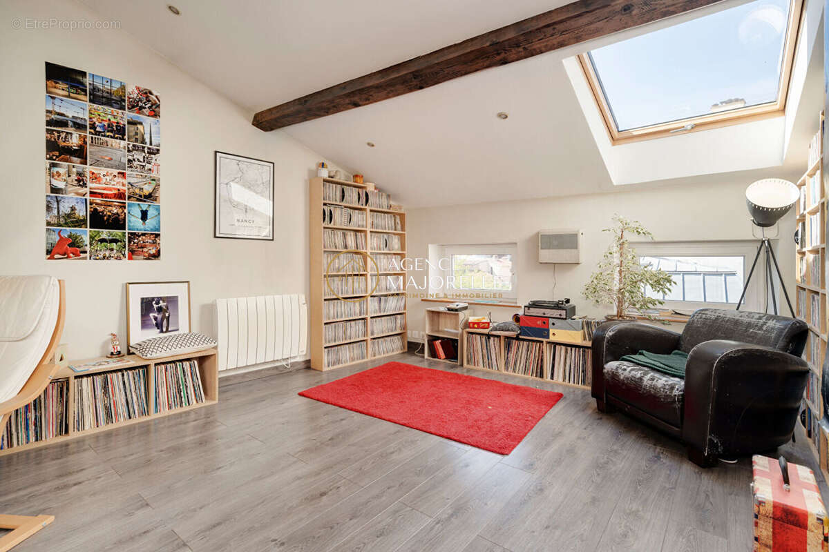 NANCY - Duplex de 154m2 (131 m² Carrez) aux volumes exceptionnels ! - photo 8