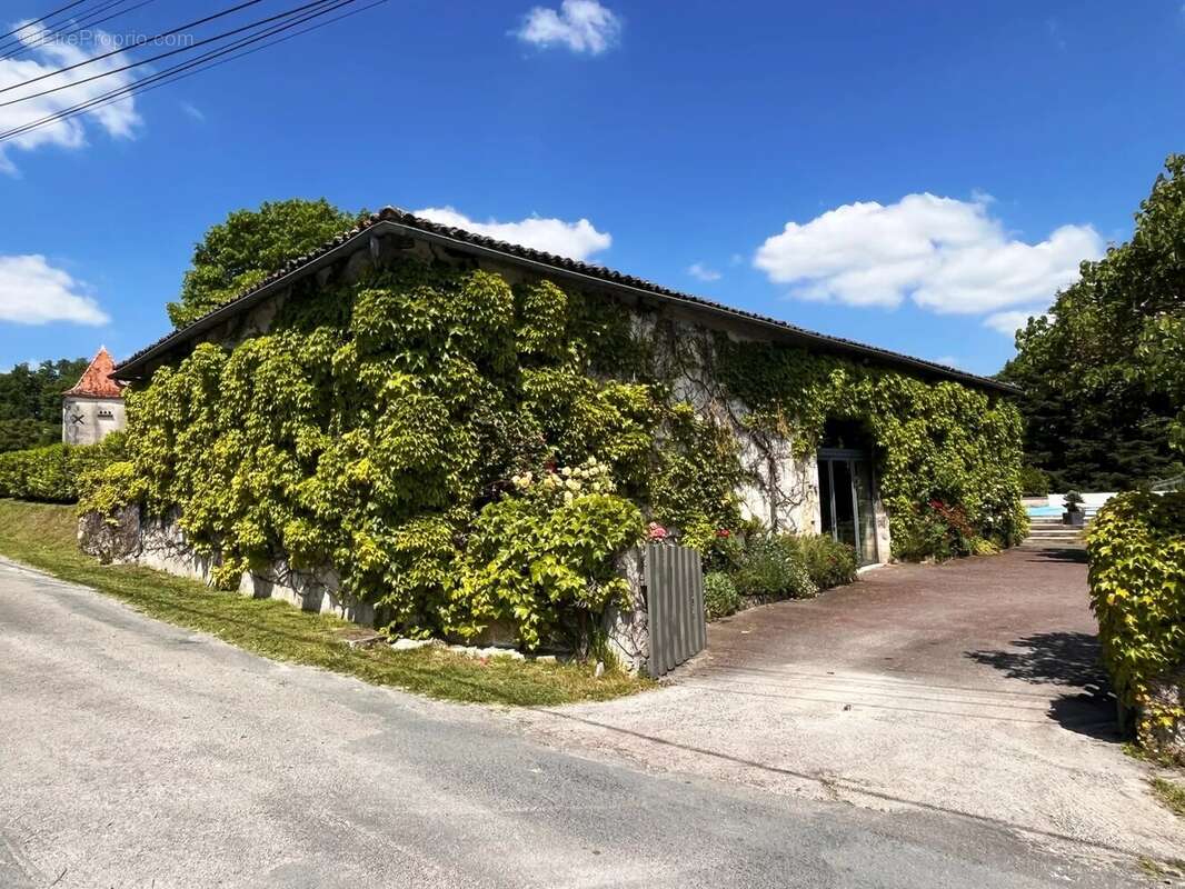 Maison à VERTEILLAC