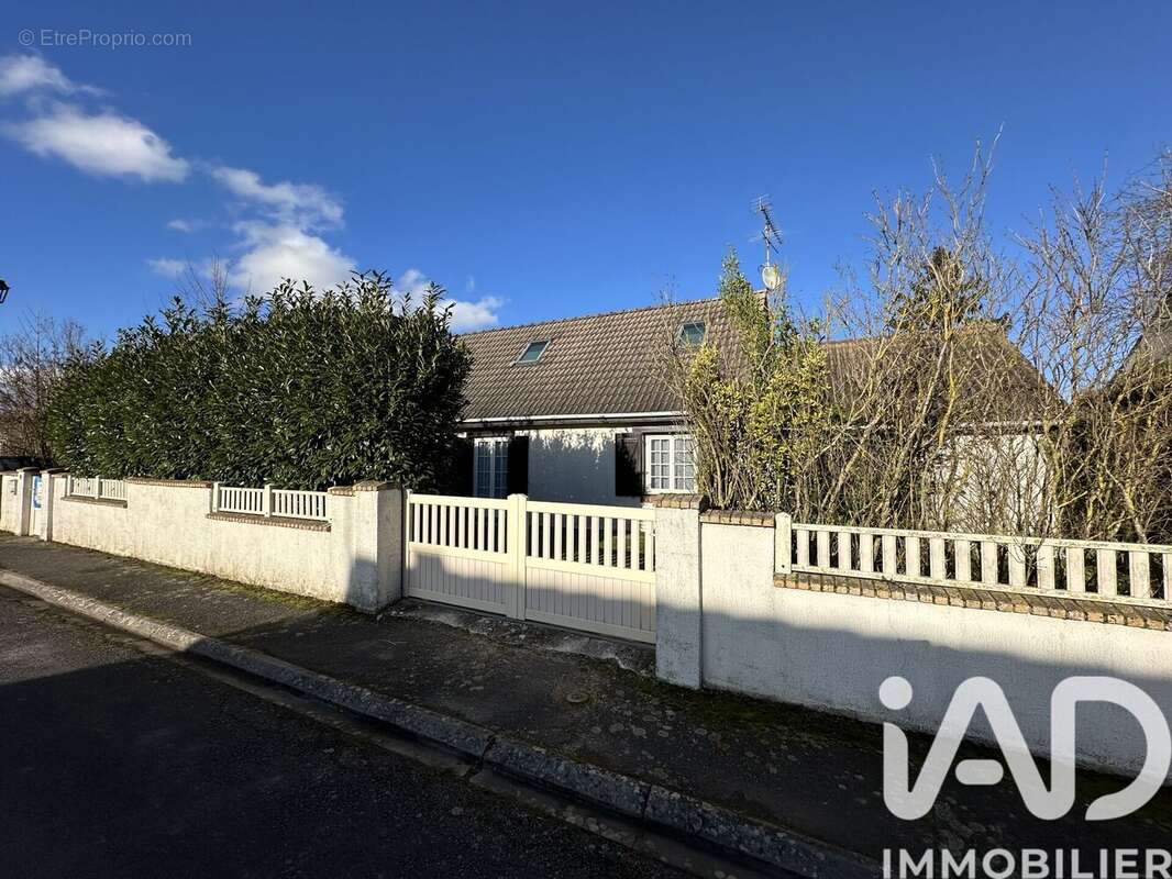 Photo 2 - Maison à SAINVILLE
