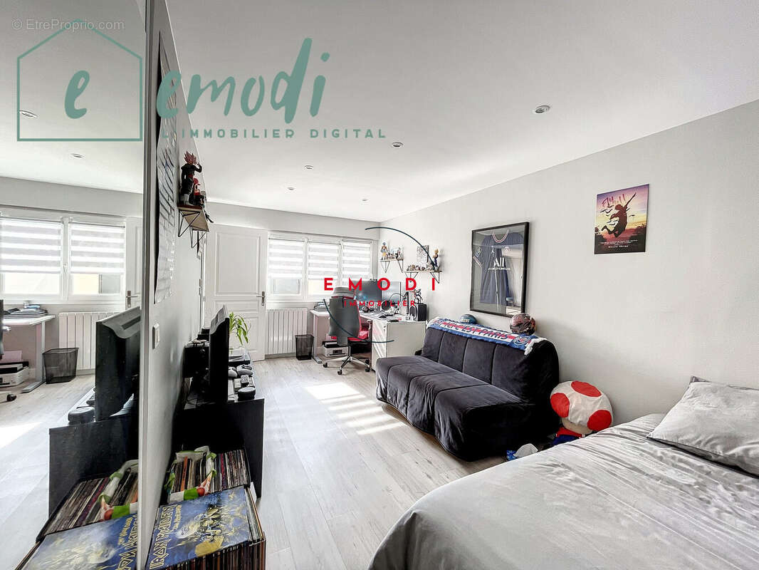 Maison à SAINT-MAUR-DES-FOSSES