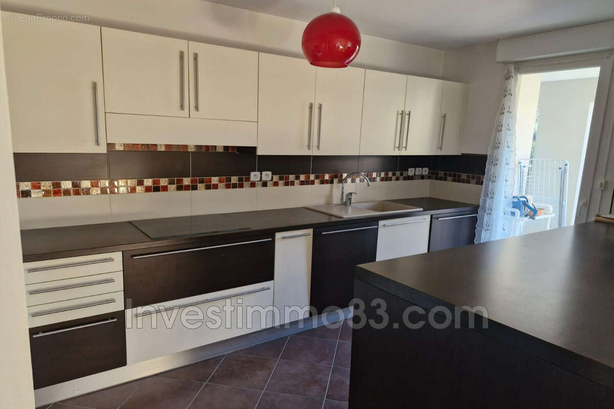 Appartement à SAINT-MAXIMIN-LA-SAINTE-BAUME