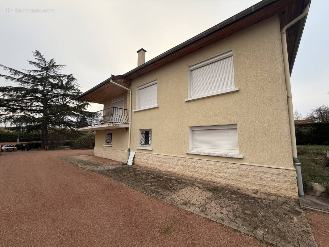 Maison à RIORGES