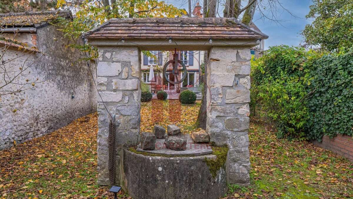 Maison à FONTAINEBLEAU