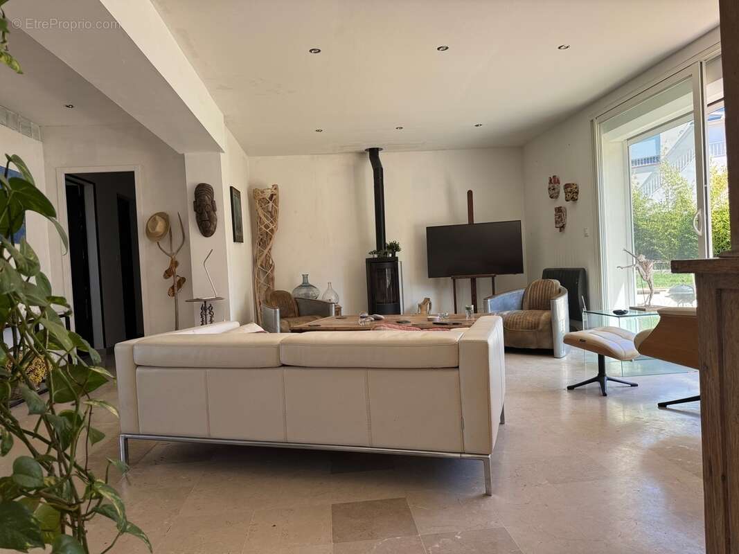 Maison à SIX-FOURS-LES-PLAGES