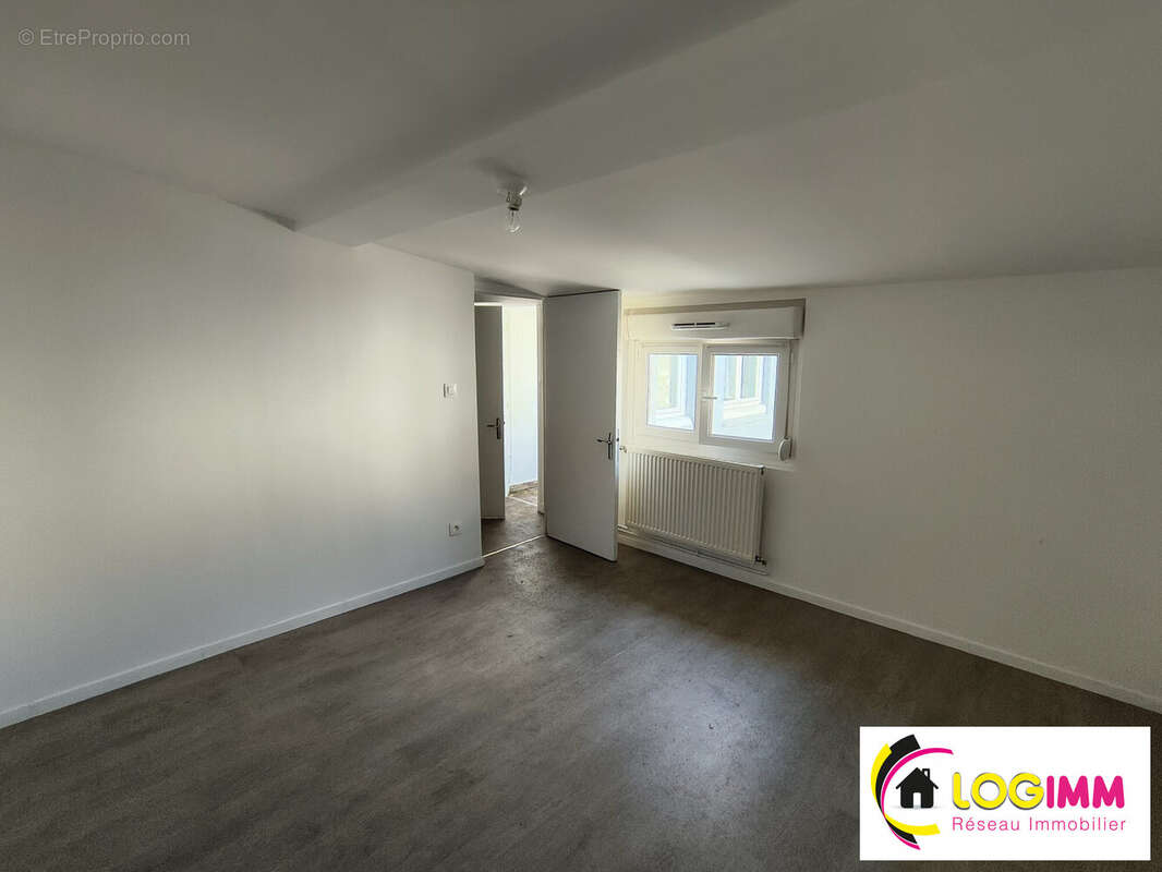 Maison 63 m² à Bruay-Sur-L'escaut  - photo 4