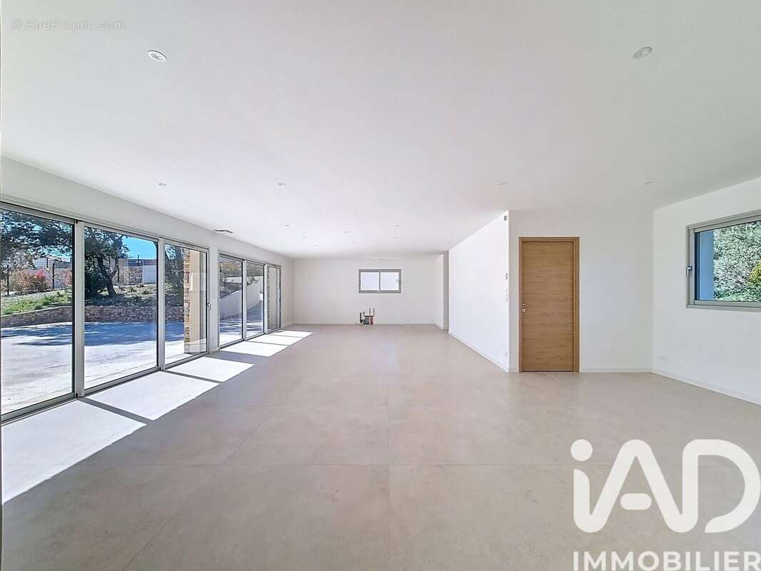 Photo 8 - Maison à NIMES