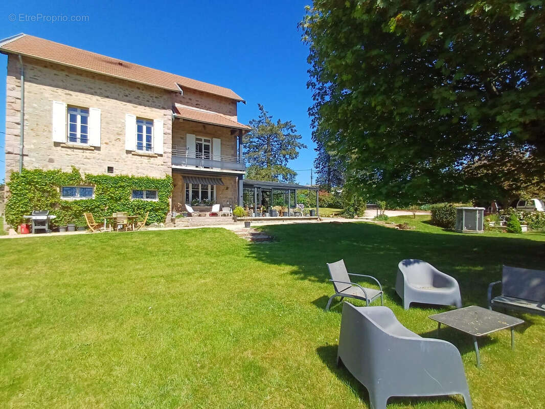 Maison à SAINT-MARTIN-EN-HAUT