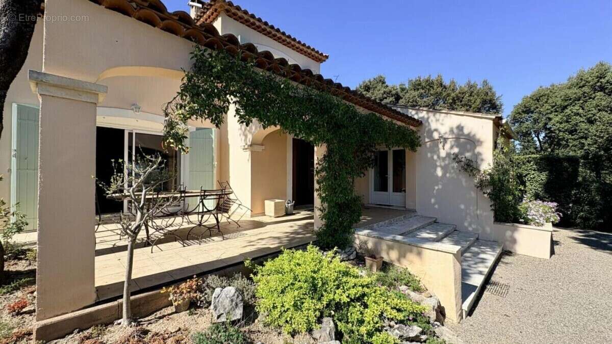 Maison à ROCHEFORT-DU-GARD