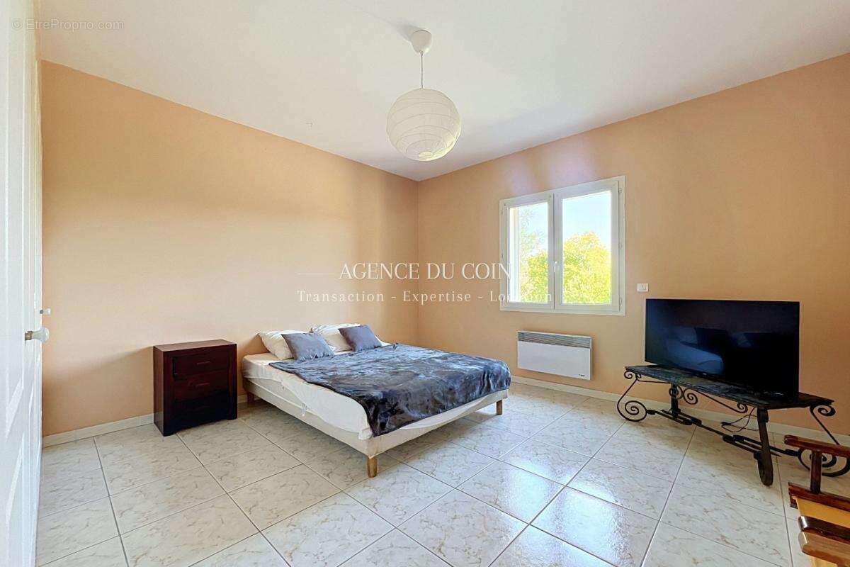 Le Muy 83490 Vaste villa familiale au calme absolu avec pisc - photo 11