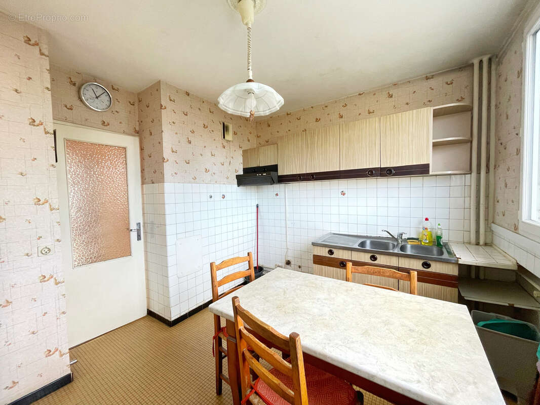 T4 lumineux, balcon et stationnement dans résidence sécurisée - photo 7