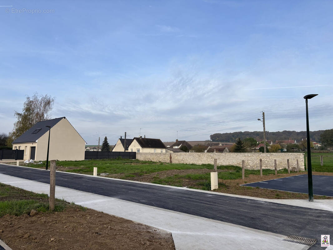 Terrain à SAINT-AUBIN-SOUS-ERQUERY