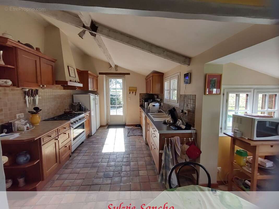 Maison à VICQ-EXEMPLET