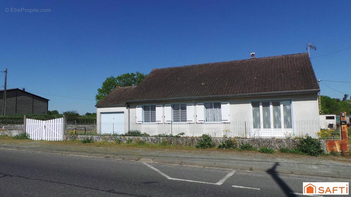 Photo 1 - Maison à COUESMES