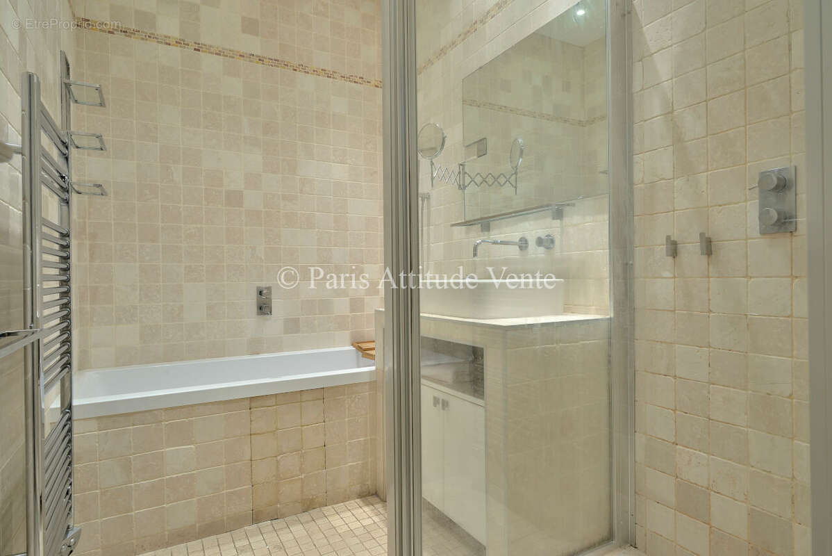 Appartement à PARIS-5E