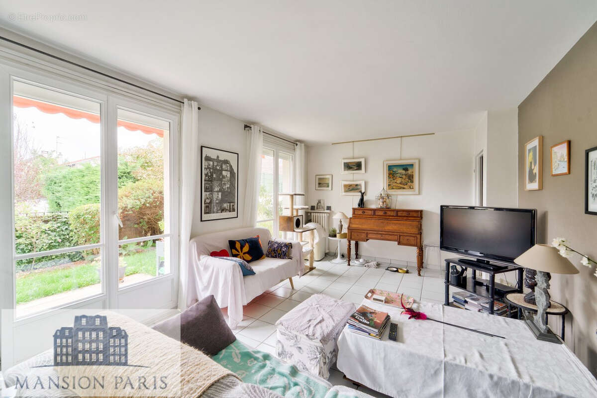 Appartement à SAINT-MAUR-DES-FOSSES