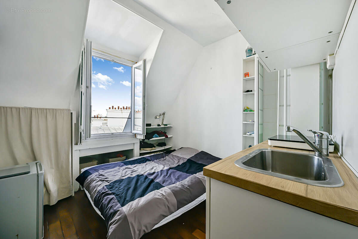 Appartement à PARIS-14E