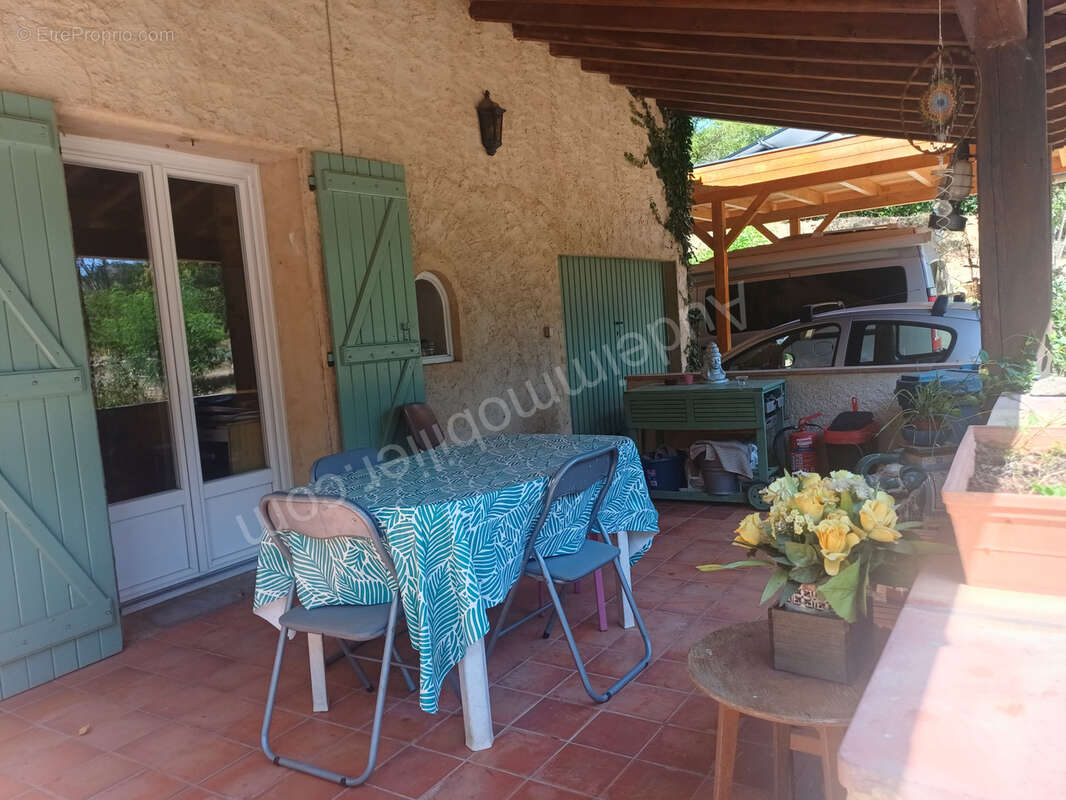 Villa avec garage et jardin sur 1,2 ha - photo 13