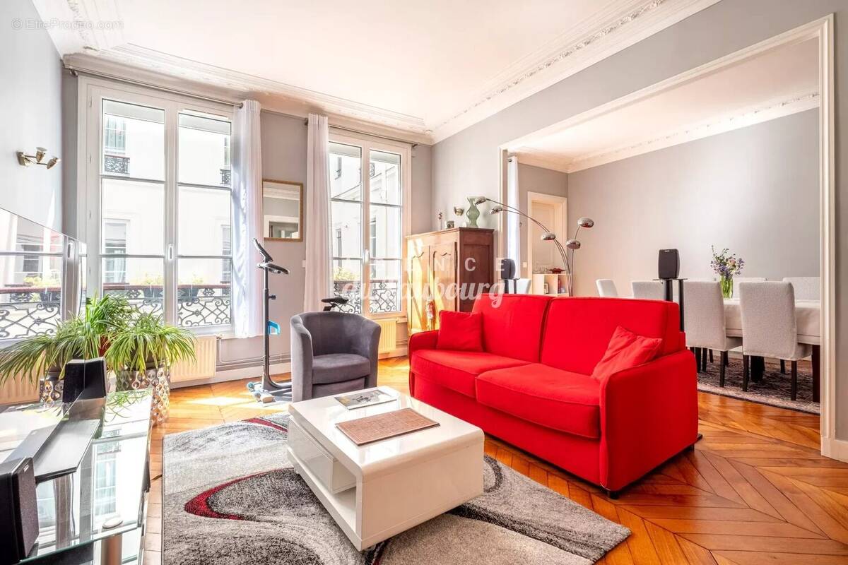 Appartement à PARIS-10E