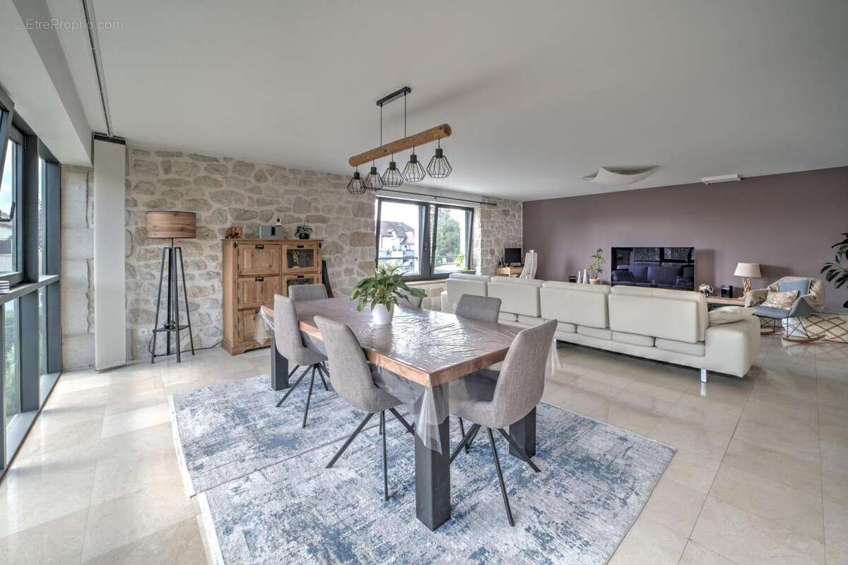 Photo 5 - Appartement à SAINT-GENIS-POUILLY