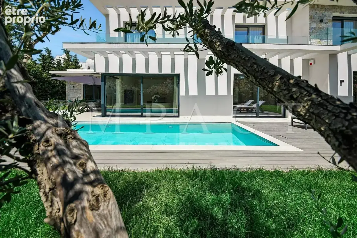 Mougins, Villa contemporaine dans un quartier prisé à vendre - photo 2
