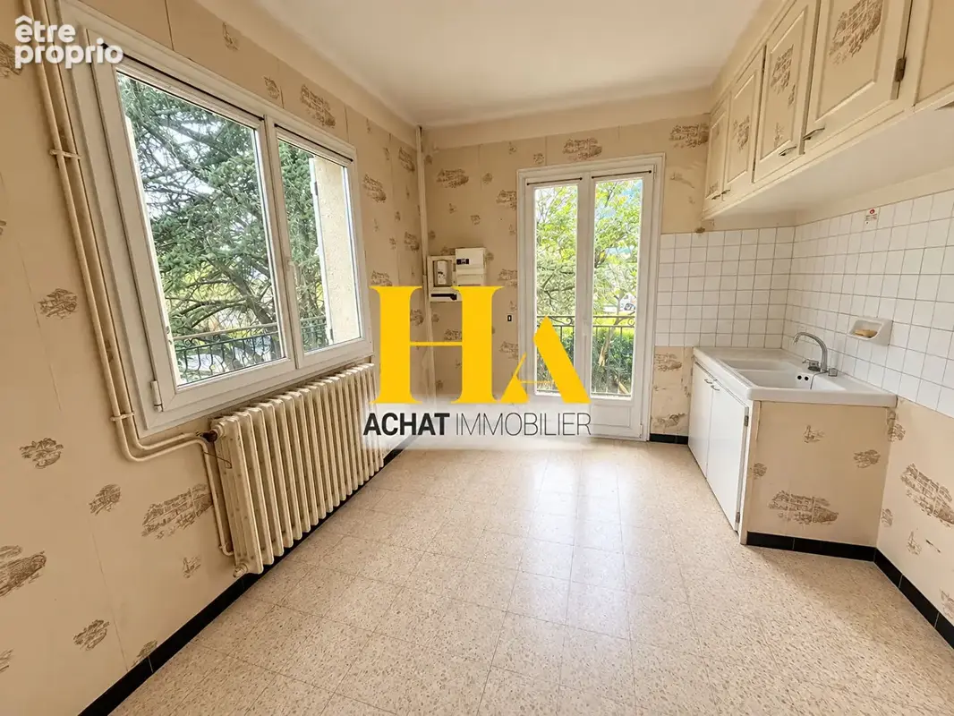 A VENDRE - GANGES - Maison 173,67 m² - 2 appartements indépendants - terrain 877 m² - photo 6
