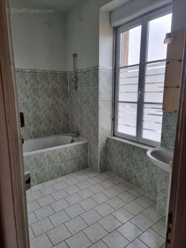 Maison à FRESNAY-SUR-SARTHE