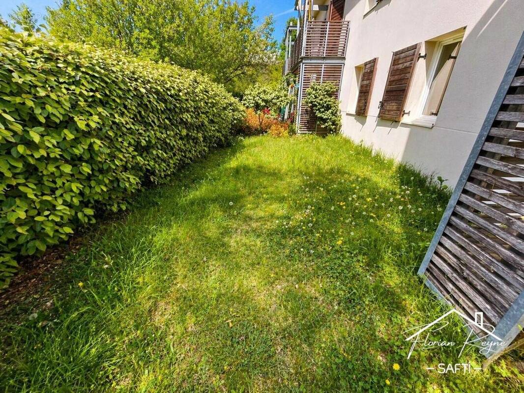 Photo 1 - Appartement à PAREMPUYRE