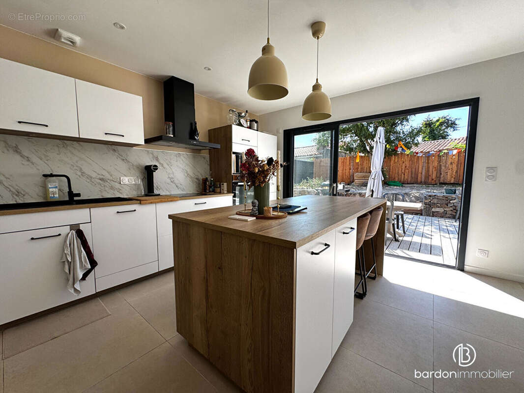 Maison 5 pièces - 99 m² - Belle maison neuve à La Garnache - photo 5