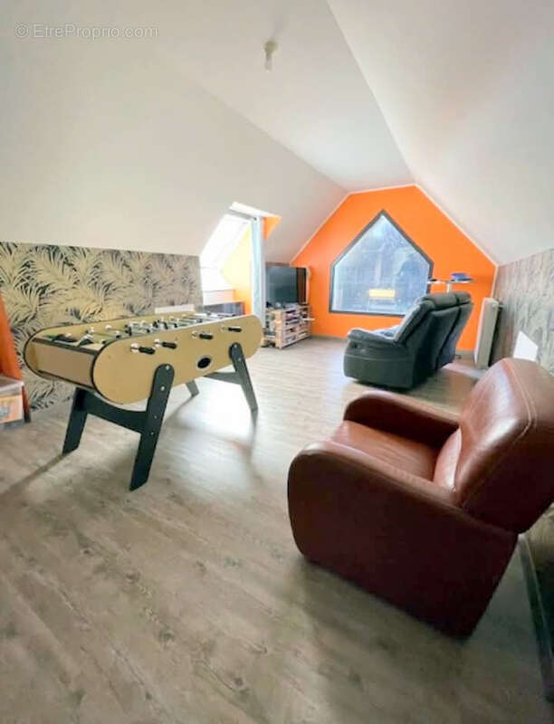Maison à DOMMARTIN