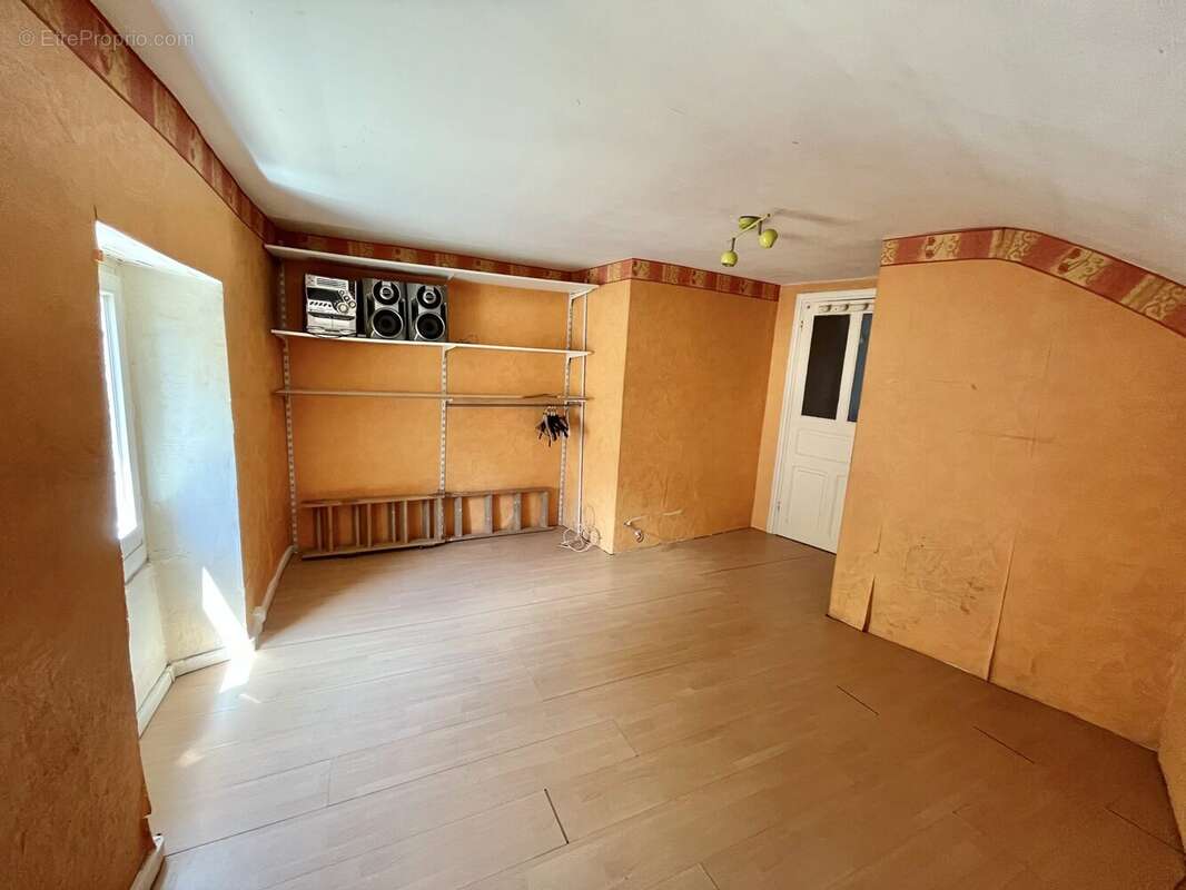 Maison à MARVEJOLS