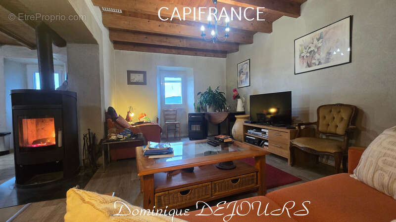 Proche d'Albon d'Ardèche dans la vallée de la Glueyre, maison de 95m² avec un garage, terrasse et terrain - photo 3