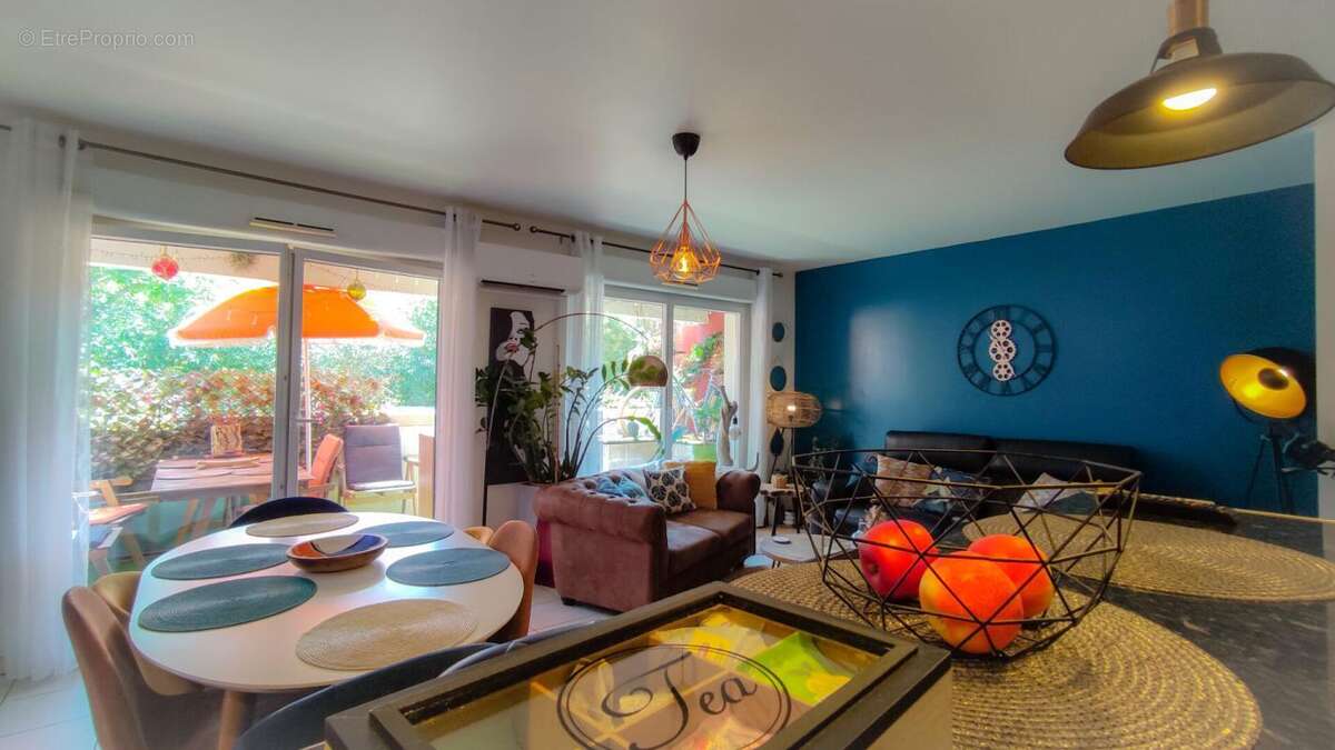 Maison à LA LONDE-LES-MAURES