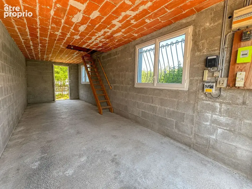 ROYAN - Grande maison familiale avec deux logements indépendants, jardin et garages - photo 18