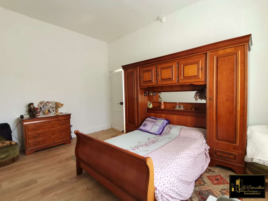 Maison à PARAY-DOUAVILLE