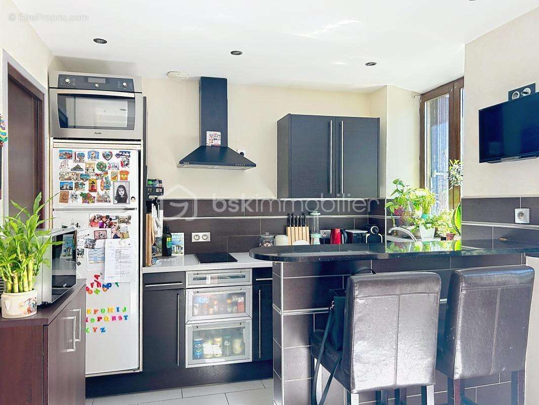 Appartement à CORBEIL-ESSONNES