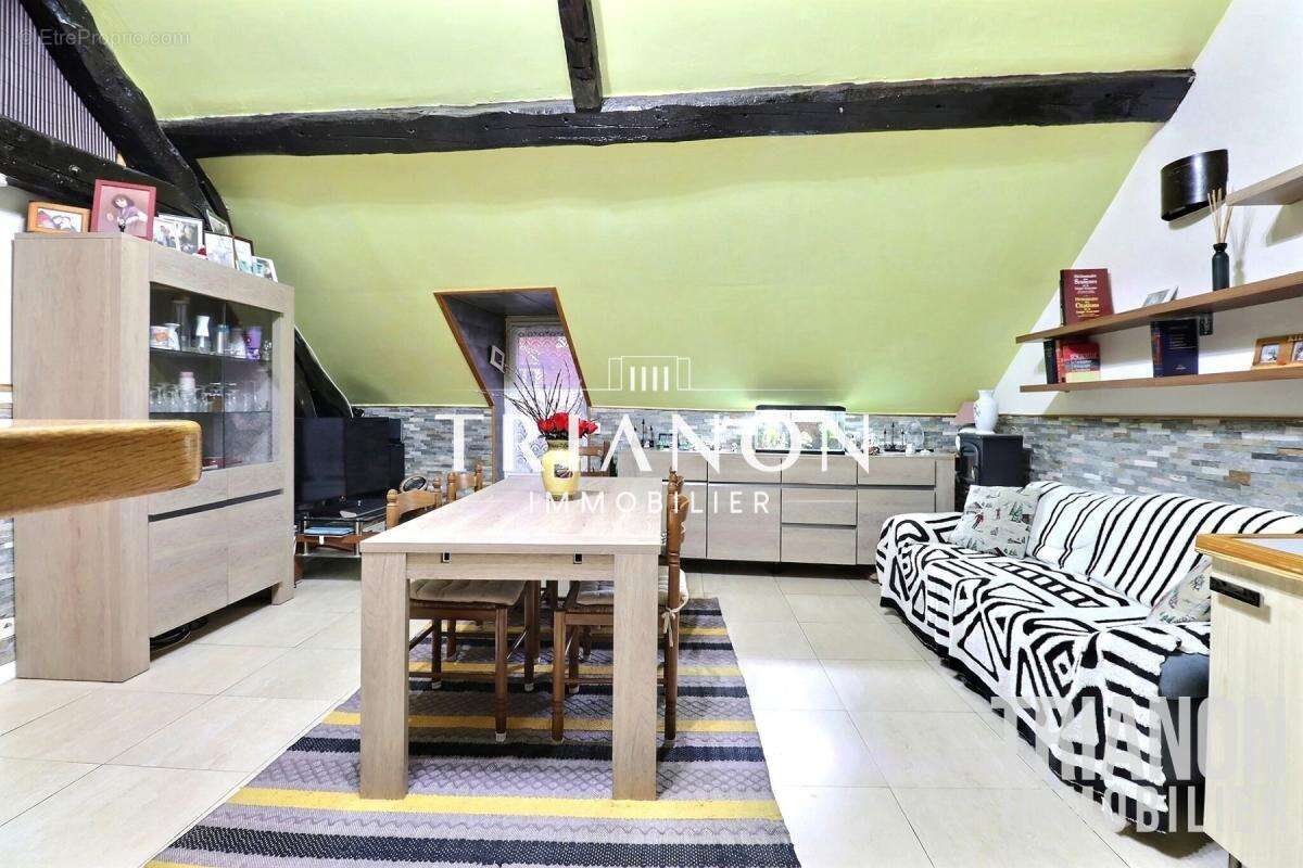 Appartement à VAUX-SUR-SEINE