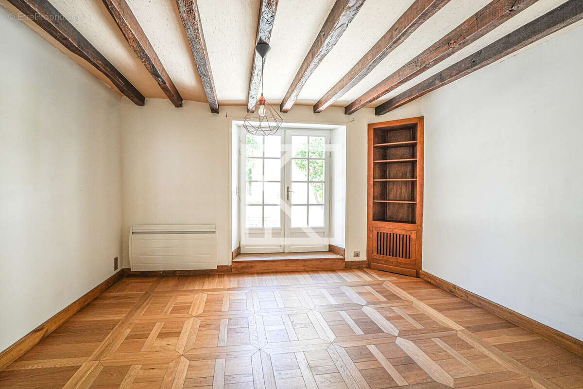 Maison à HUILLE