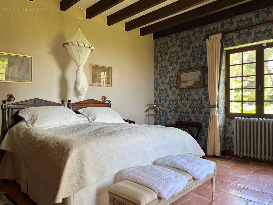 Maison à CASTILLON-LA-BATAILLE