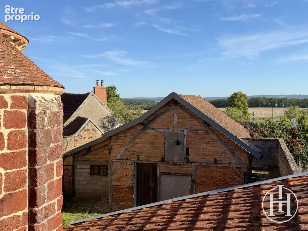 Saint-Vitte   Maison de village avec jardin et dépendance - photo 12