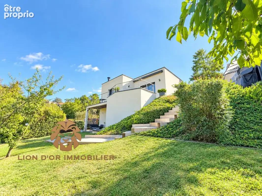 Maison 5 pièces 124 m² à vendre à Montanay (69250) - photo 2